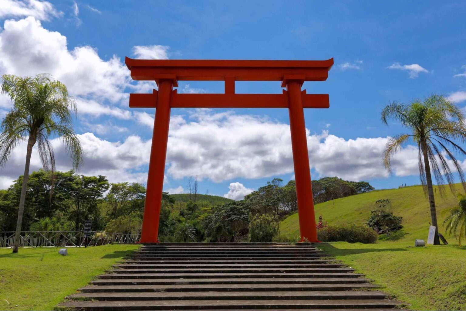 Destinos Imperdíveis para Conhecer no Espírito Santo Tô de Passagem