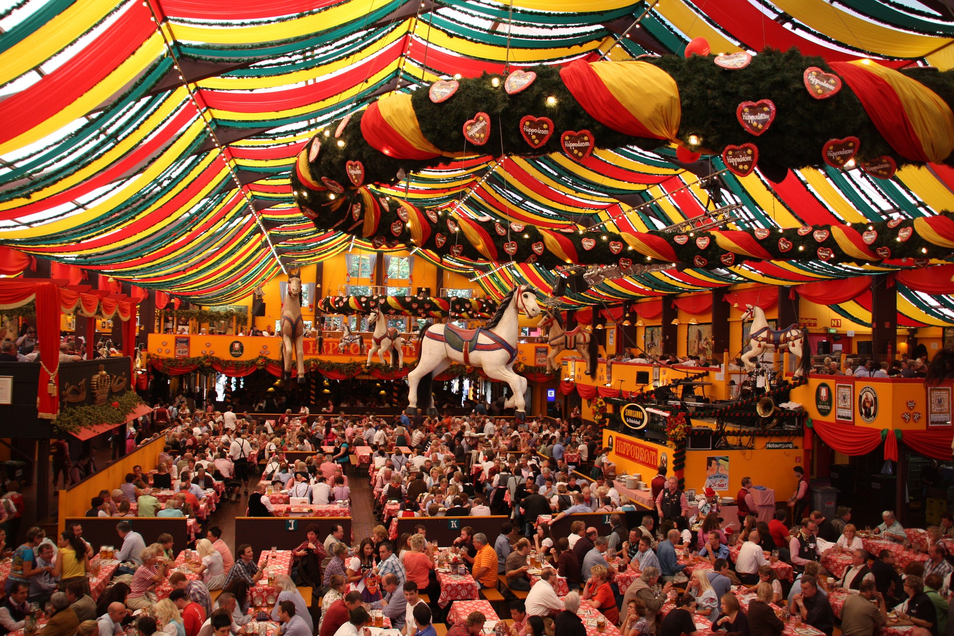 Oktoberfest 2022 Guia definitivo para curtir o festival em Blumenau e SP!