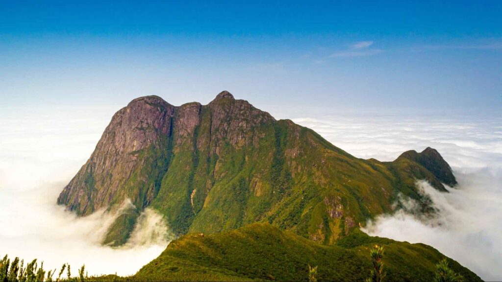 Montanhas no Brasil - Pico Paraná 