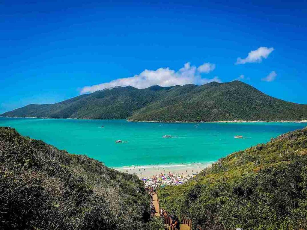 praia de mar azul no rio de janeiro